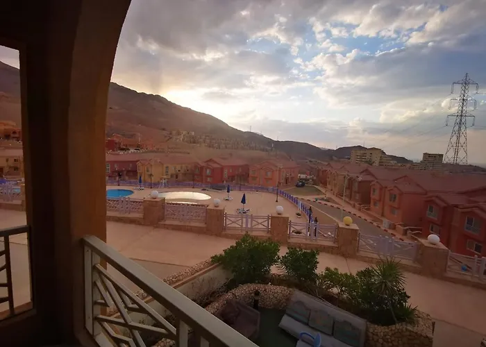 Porto El Sokhna Sea View 5 Bed Айн-Сохна